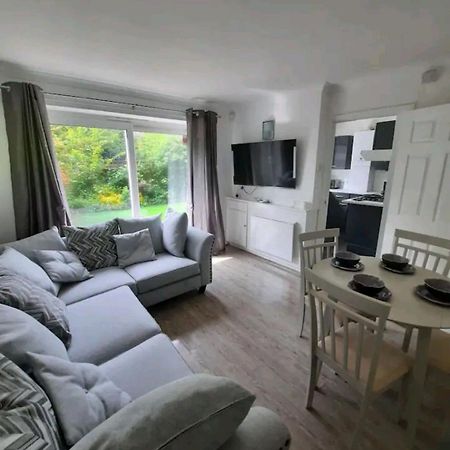 Lovely 2-Bed Apartment In Knowle Solihull Esterno foto