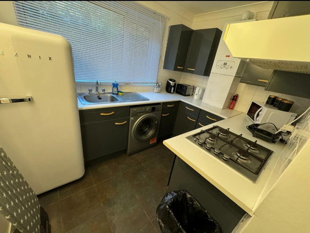 Lovely 2-Bed Apartment In Knowle Solihull Esterno foto